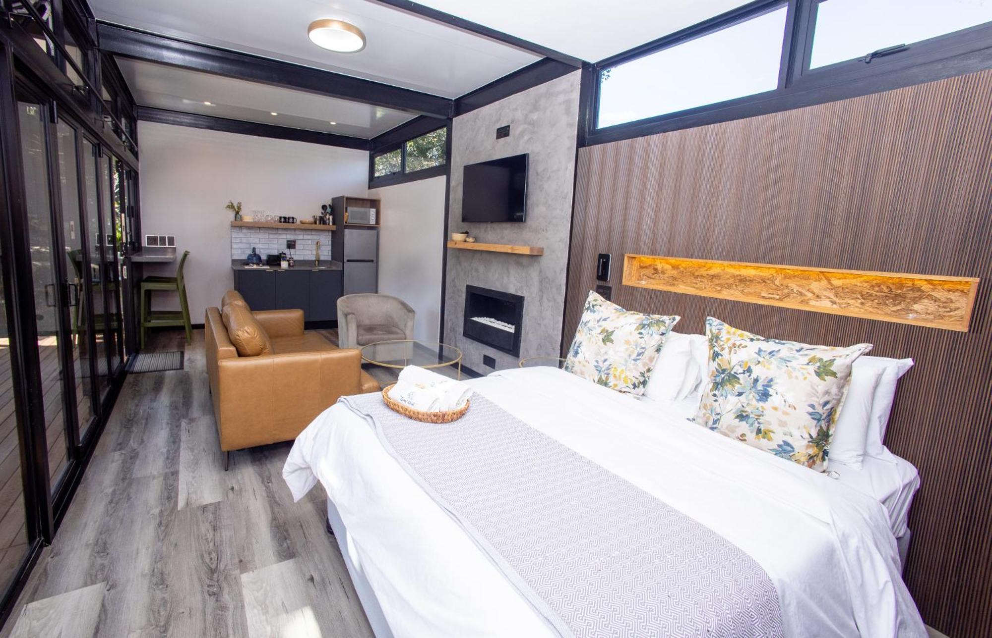 Coral Wood Self Catering Suites And B&B 东伦敦 外观 照片